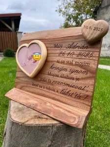 Obrázok Pamätná tabuľa s fotkou
